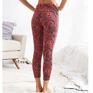 AERIE AMERICAN EAGLE Chill Play Move Leggings Coral Burgundy Red Paisley Cropped